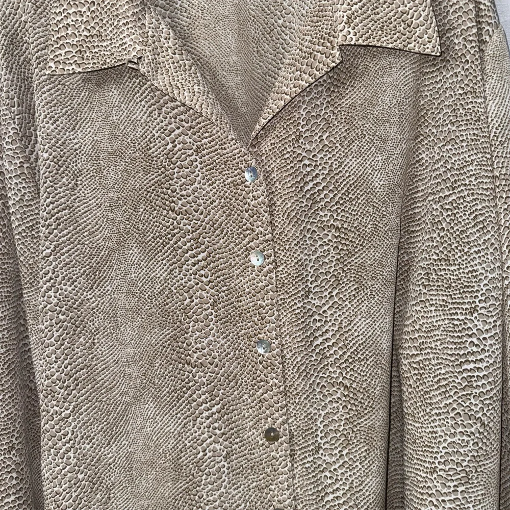 Maggie Barnes Buttoned Down Tunic Top Animal Print Size 32W Casual Brown/White - Picture 4 of 9